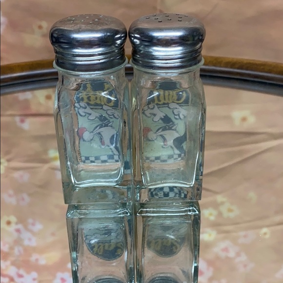 Novelty Sylvester Salt Shakers (2) ONE LEFT!! - Picture 2 of 6